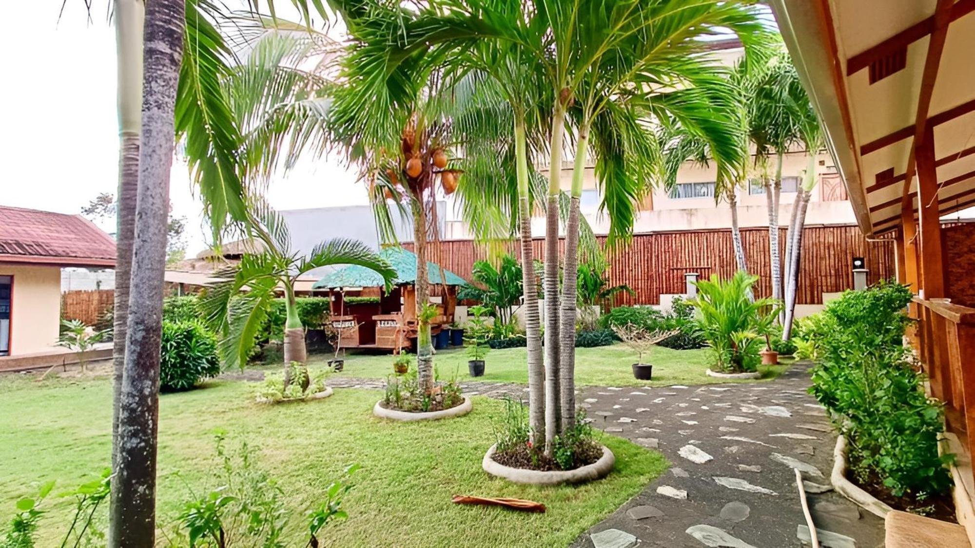 Alona42 Resort Panglao Eksteriør billede